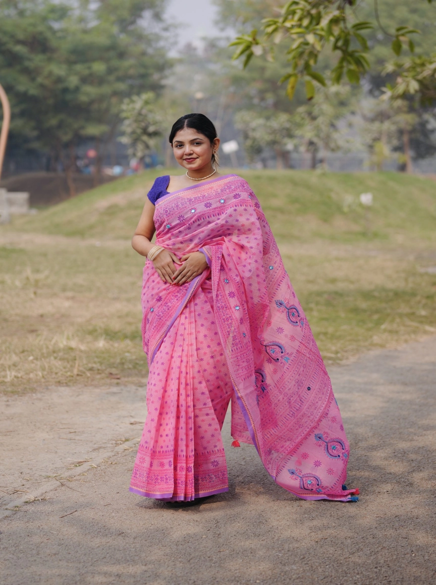 Prijosree Signature Boutique – Baby Pink Floral Screen Print Saree