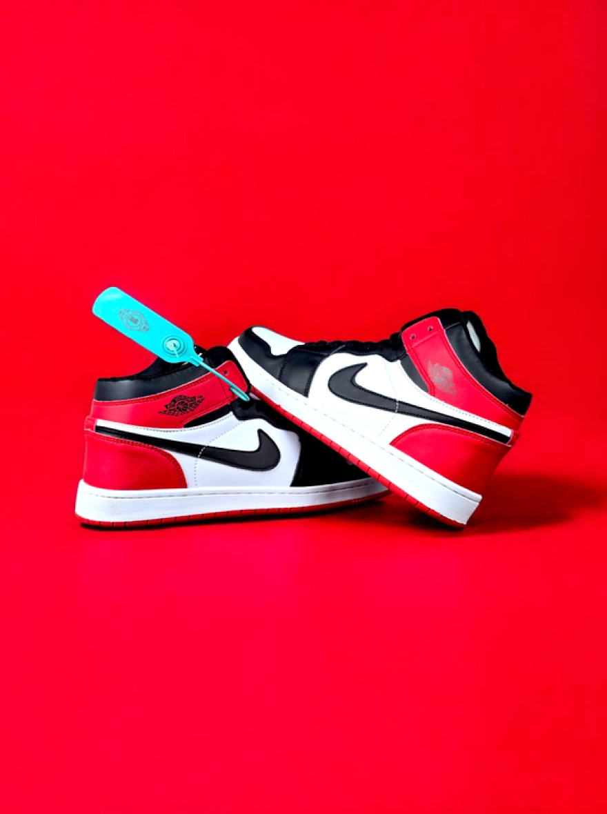 Red Blast | High-Neck Chinese Sneaker