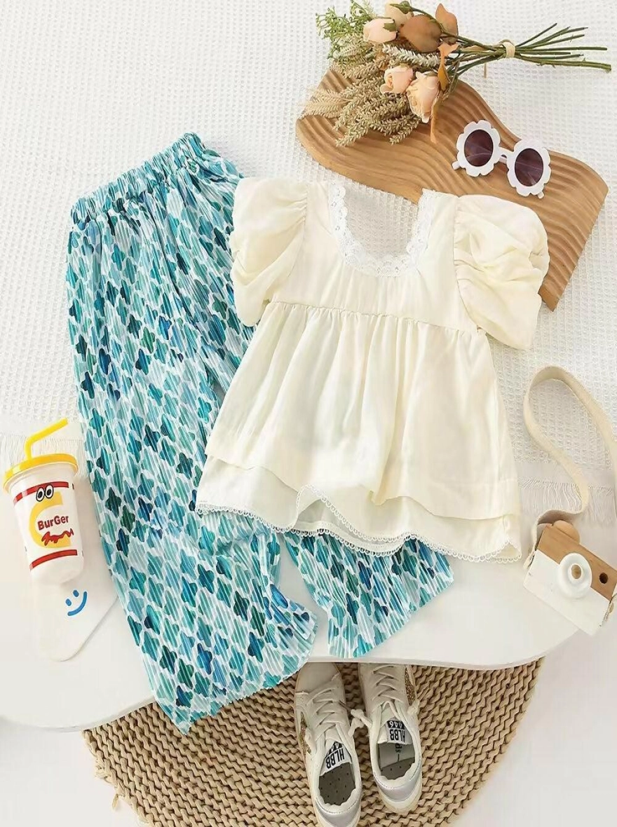 Hampton Pearl-Trimmed Puff Top & Viridian Pleated Pant Set