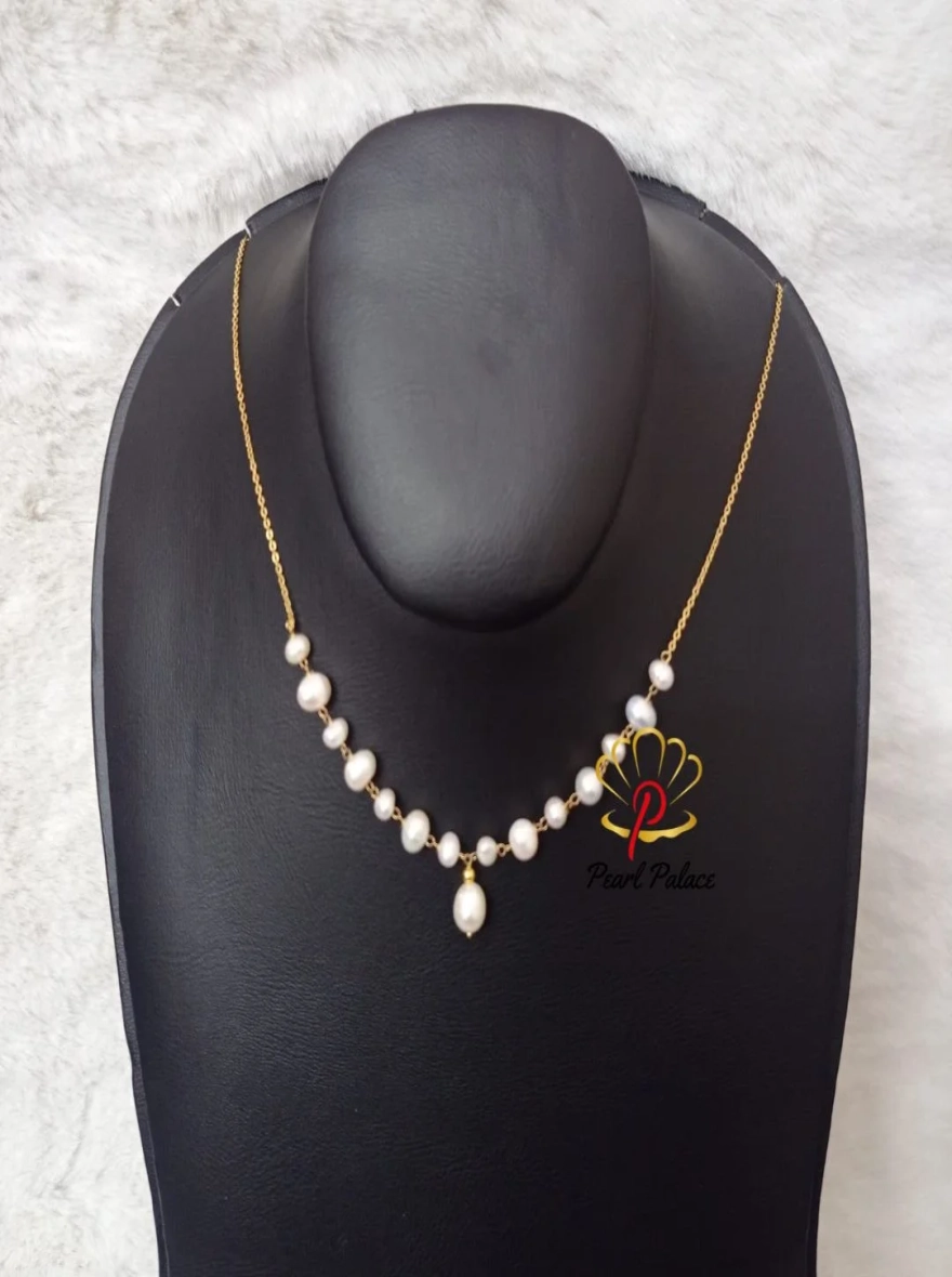 14k Gold Chain Necklace with White Freshwater Pearls.