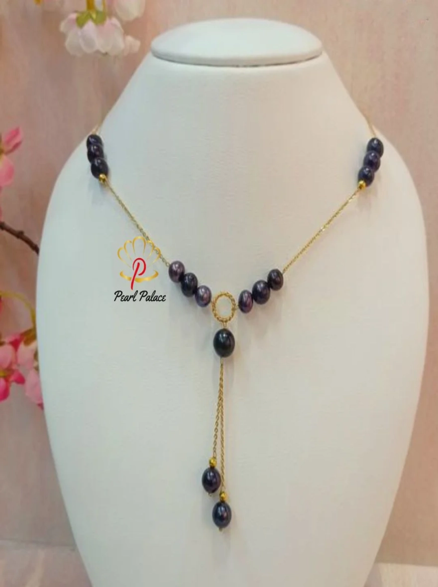 Elegant Black Pearl Drop Necklace.