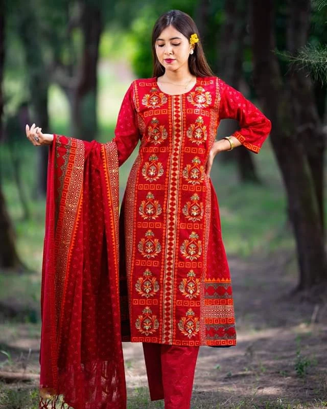 Crimson Red Ethnic Motif Print 3-Piece Salwar Kameez Suit