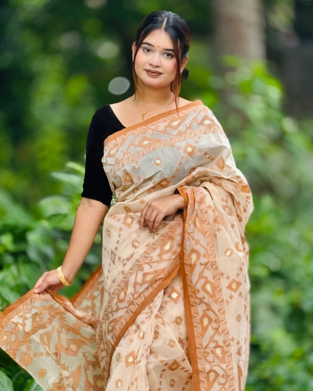 Elegant Tencel Silk Jamdani Saree – Floral Heritage Collection
