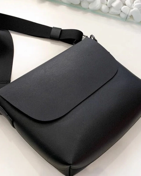 Garb Signature | Architectural Square Box Shoulder Bag