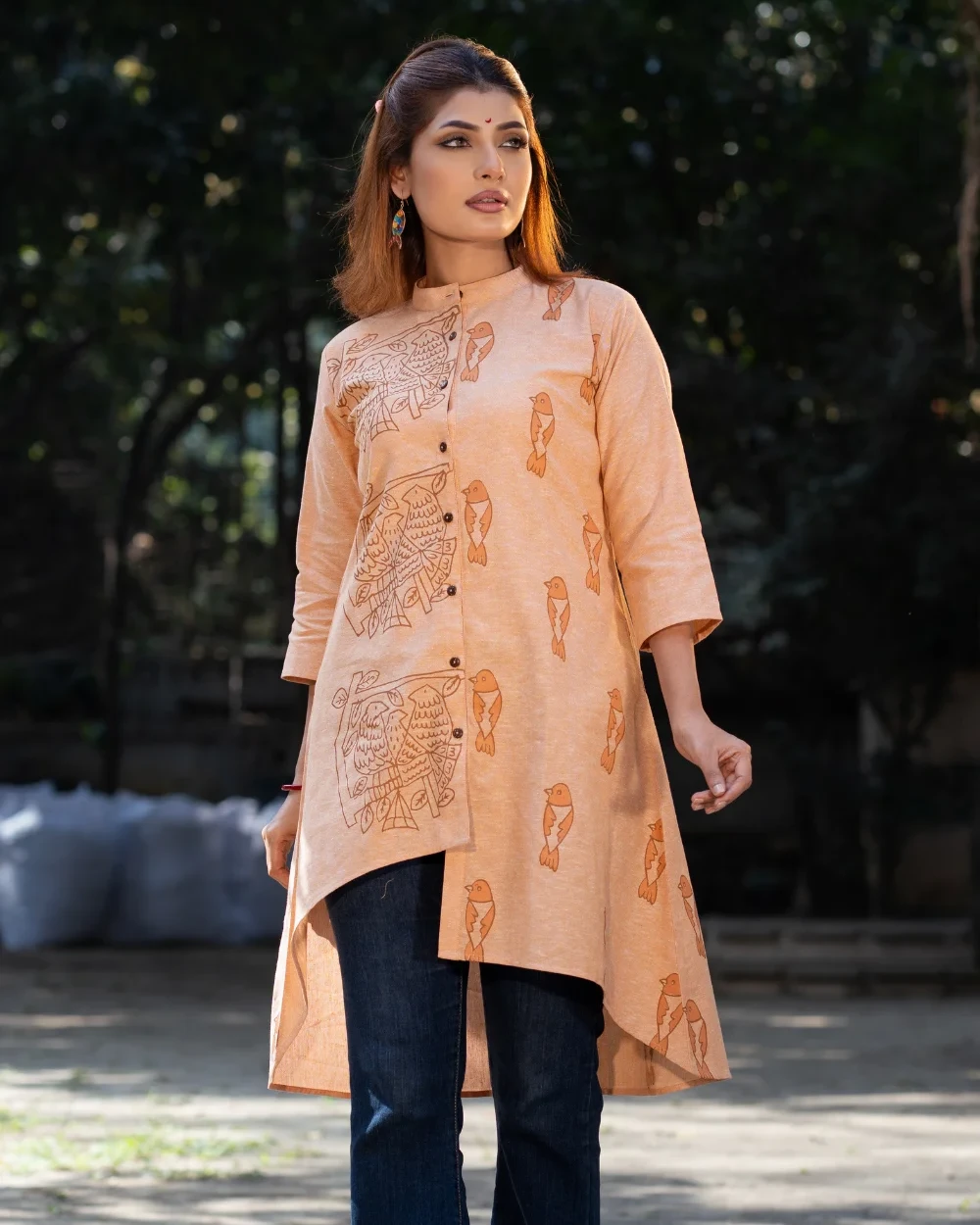 Shukhpakhi Kurti