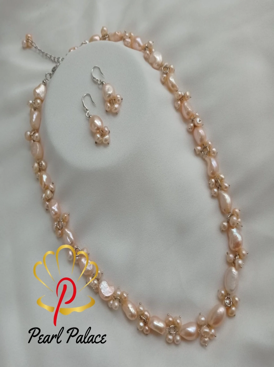 Fresh water Baroque pearl necklace