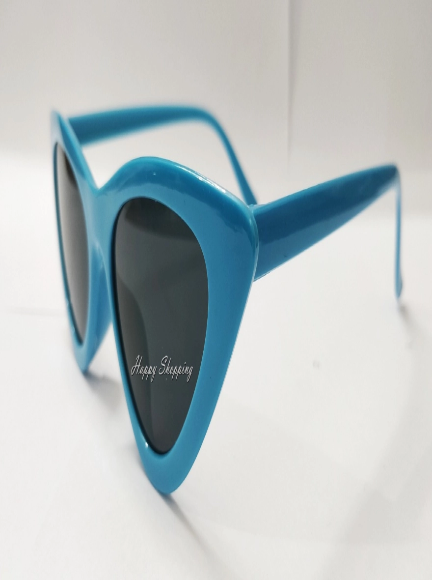 Retro Chic Cat-Eye Sunglasses – Vintage Inspired Fashion Eyewear