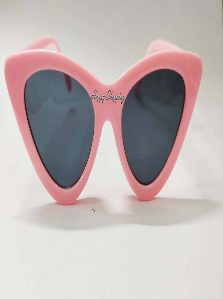 Retro Chic Cat-Eye Sunglasses – Vintage Inspired Fashion Eyewear