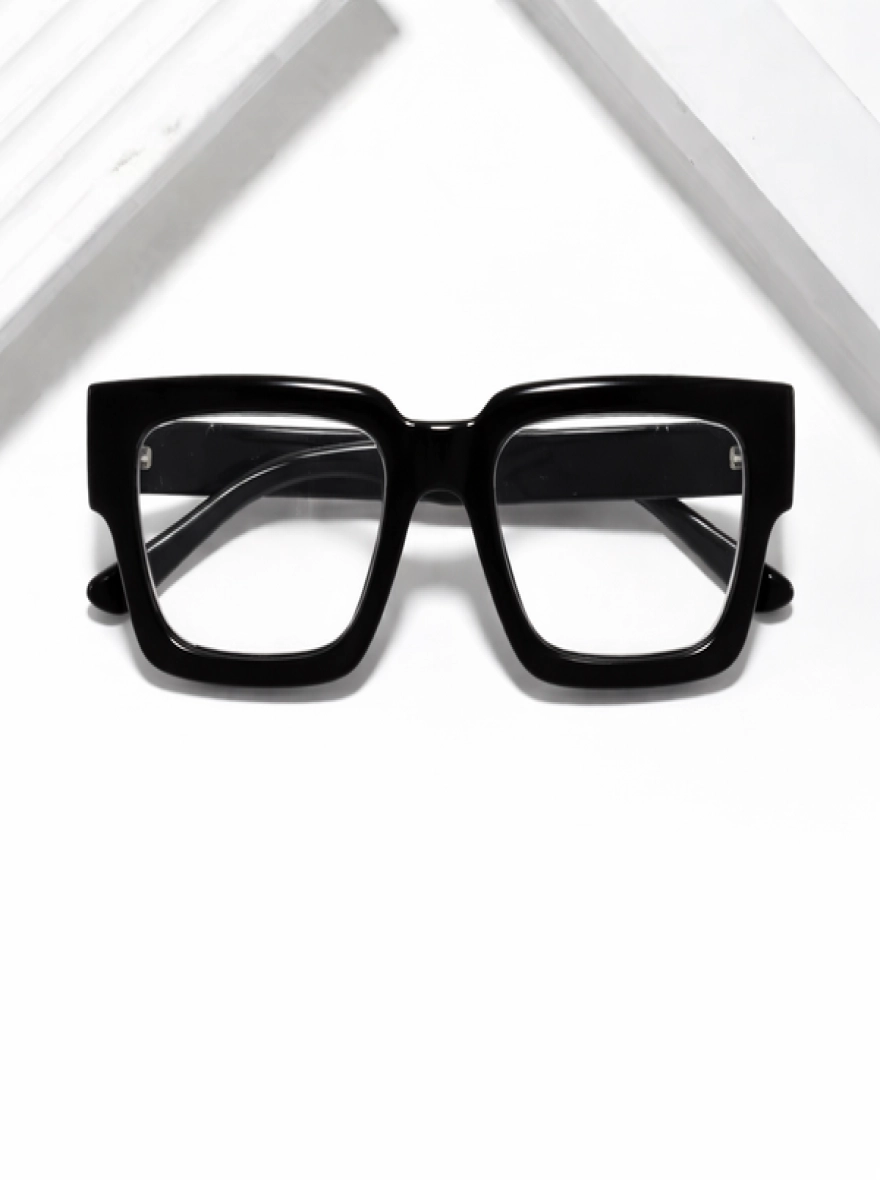Stylish fat black frame eyeglass
