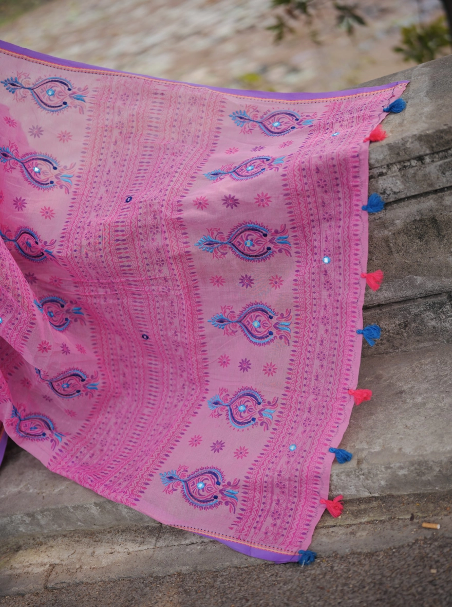 Prijosree Signature Boutique – Baby Pink Floral Screen Print Saree