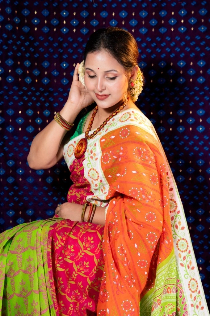 Prijosree Lavender Bloom Mirror-Work Cotton Saree