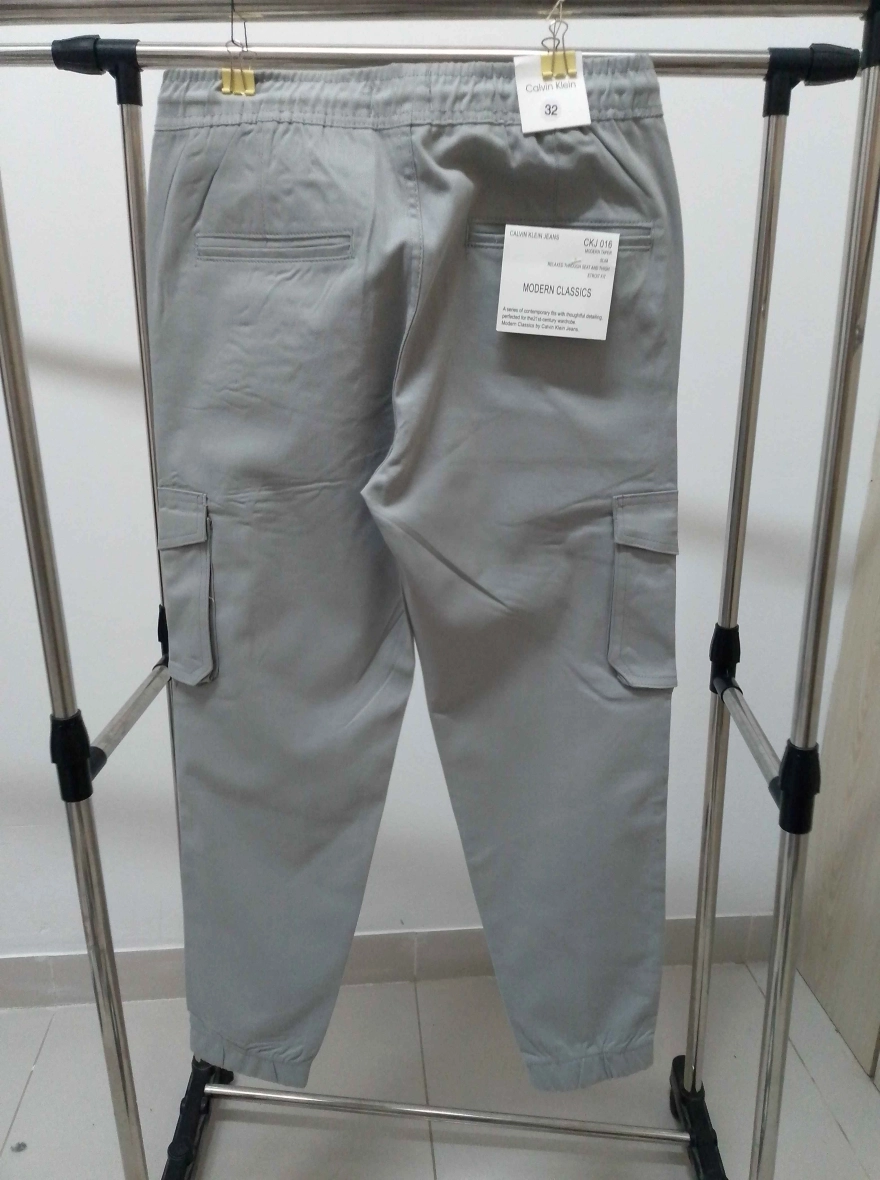 Men's Slim-Fit Cotton Twill Cargo Jogger Pants