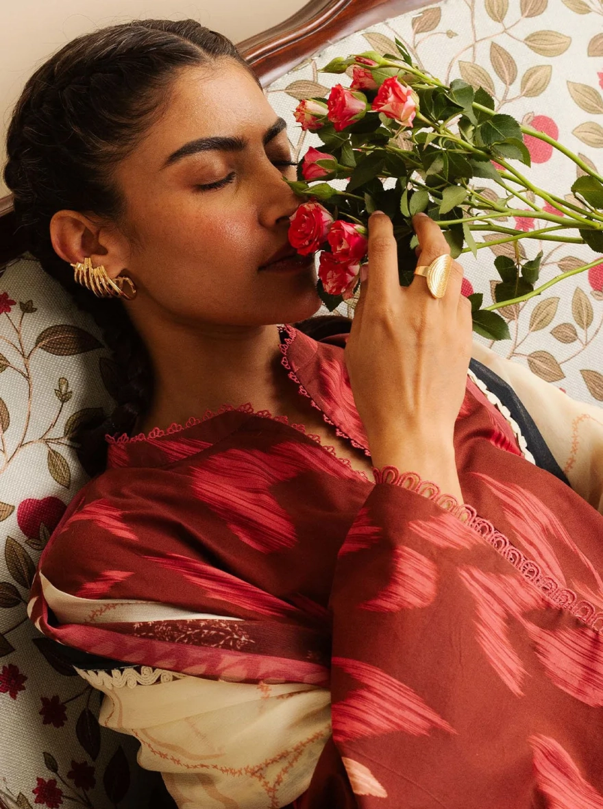 Pakistani Coco Print by Zara Shahjahan unstitched– Peach Floral Unstitched 3 Piece Suit