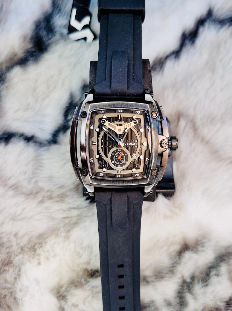Tubular Luxury Square Dial Sports Watch for Men with Silicone Strap