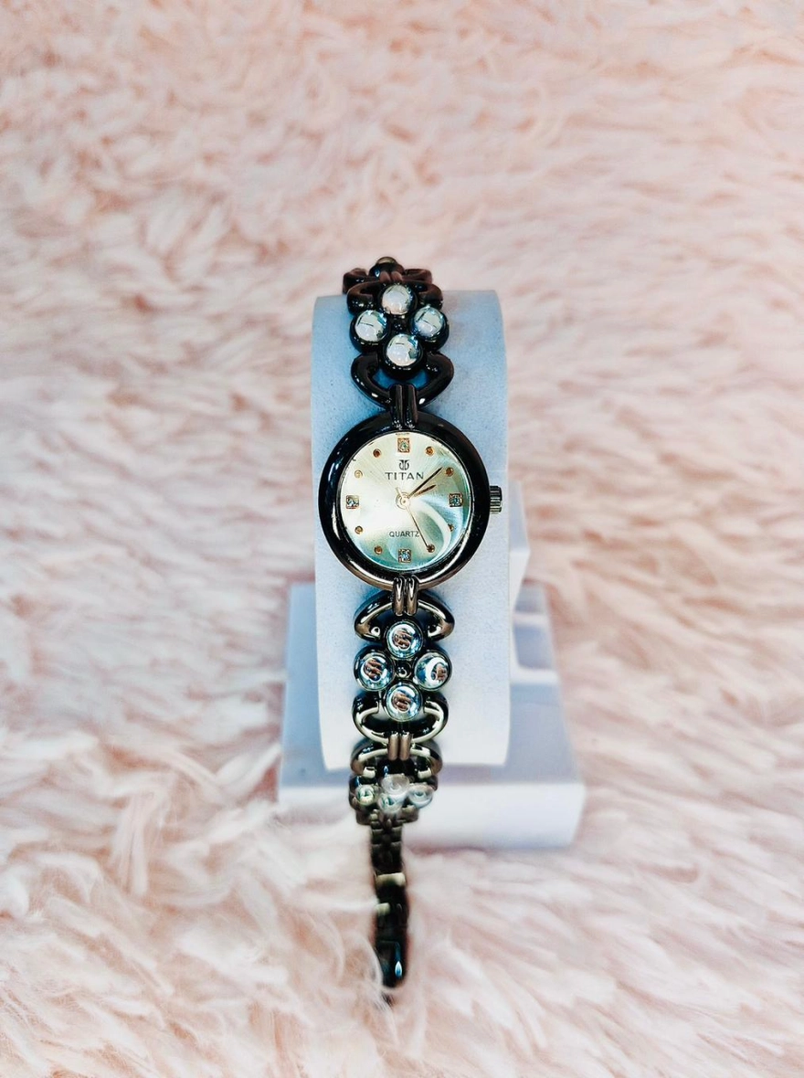 Titan Raga Showstopper Luxury Green Dial Women’s Watch