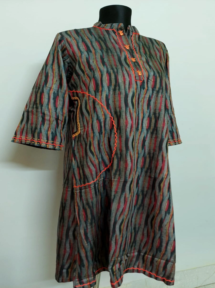 Amber Wave Abstract Print Long Kurti