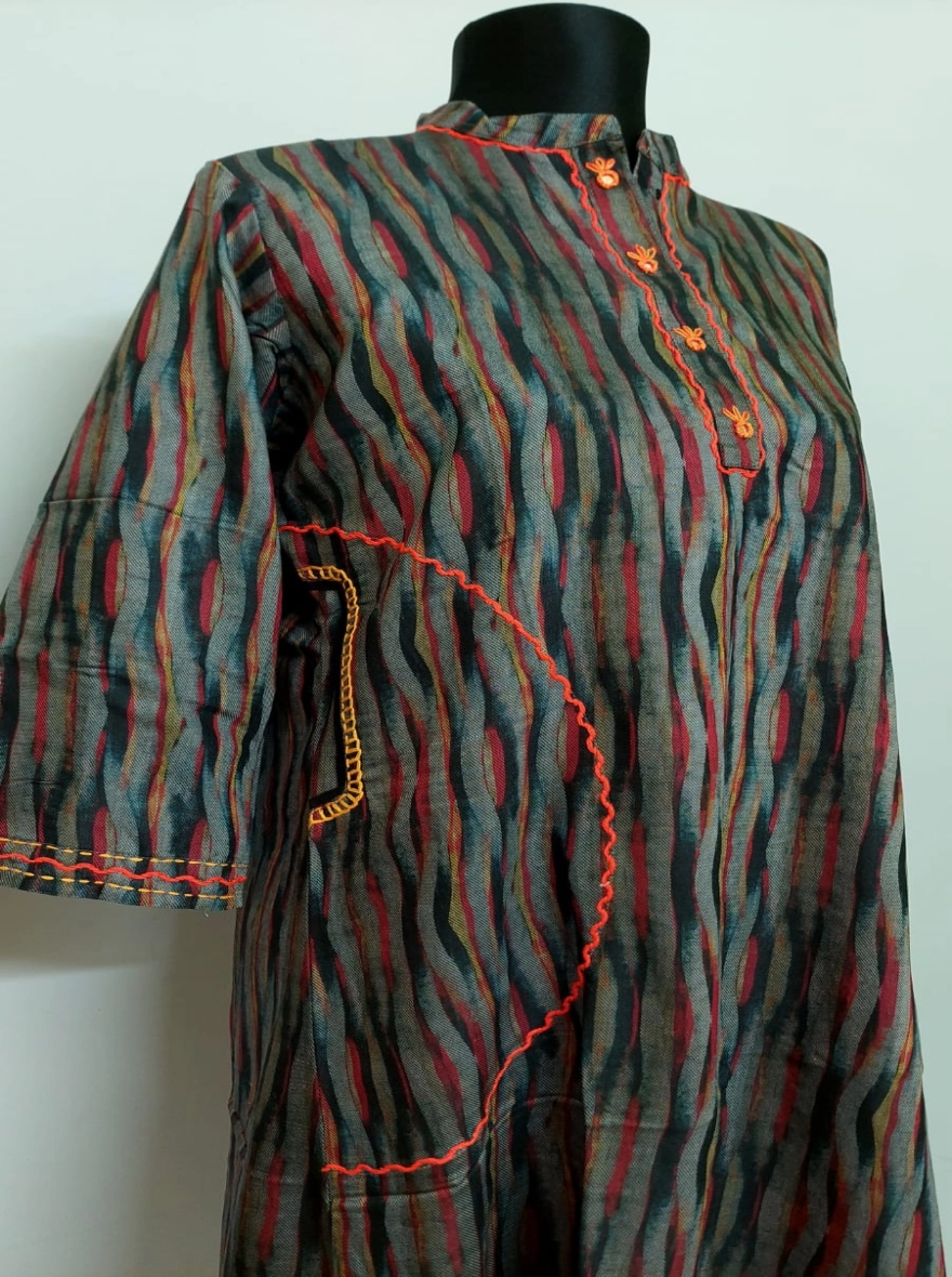 Amber Wave Abstract Print Long Kurti