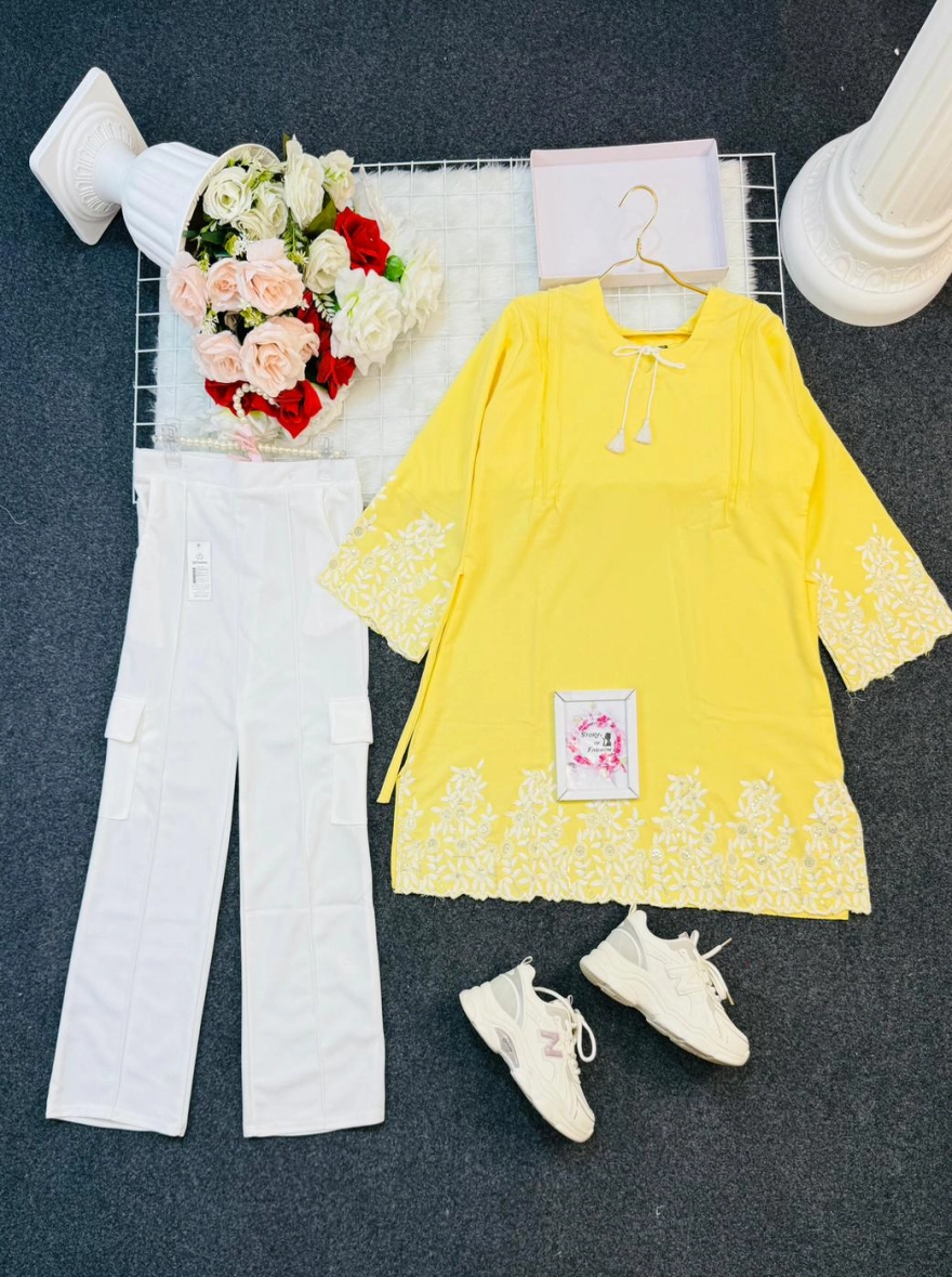 Toster Num Kurti & Cargo Pant Two-Piece Set