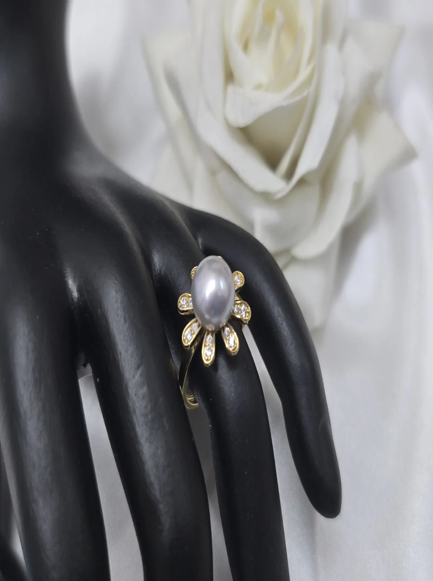 Luminous Sunbeam Adjustable Pearl Ring