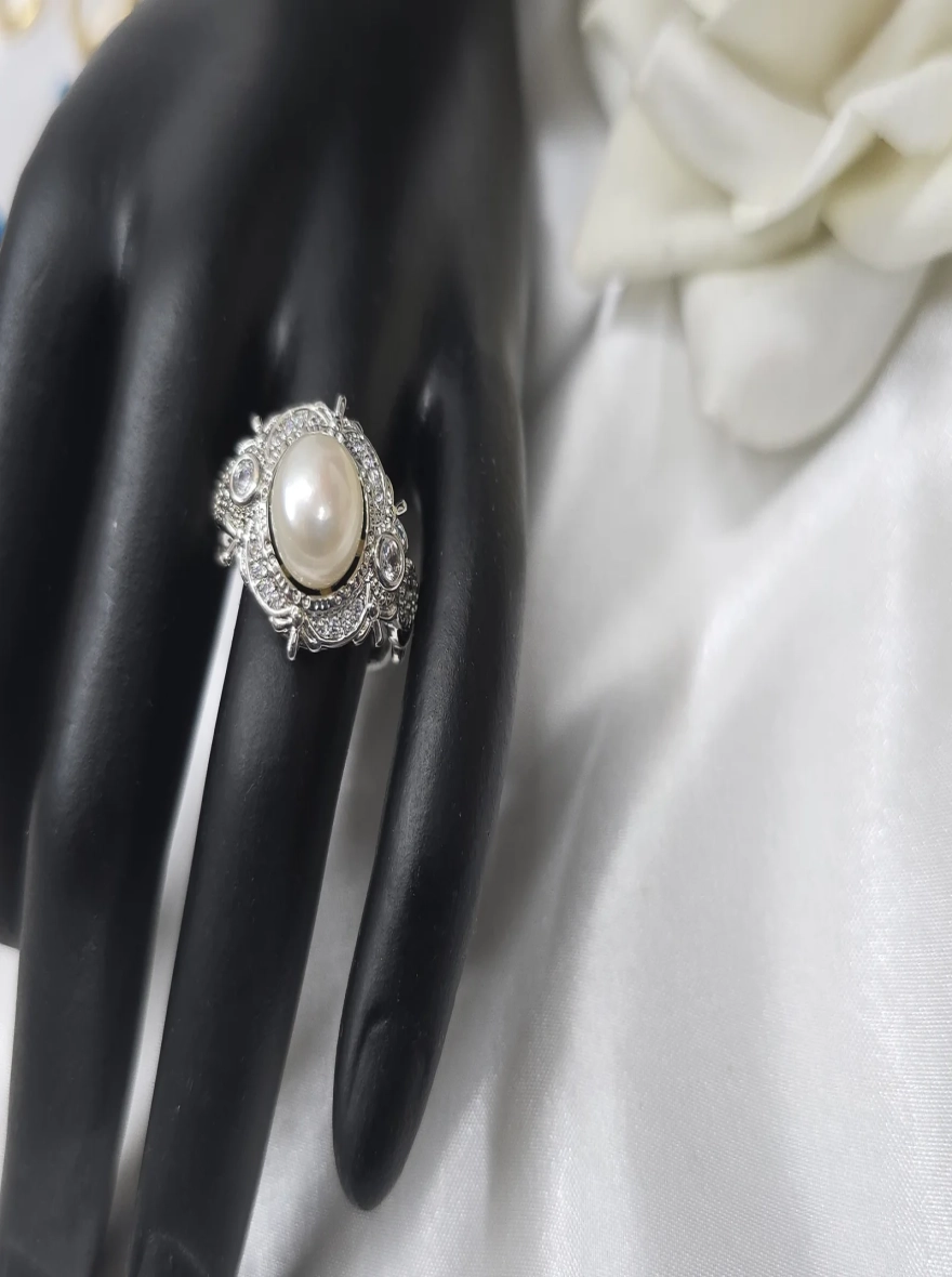 Orchid Mist Pearl Ring