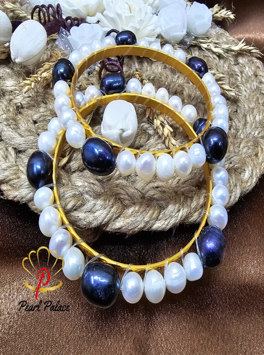 Classic Beauty: Water Round Pearl & Rice Pearl Bangle