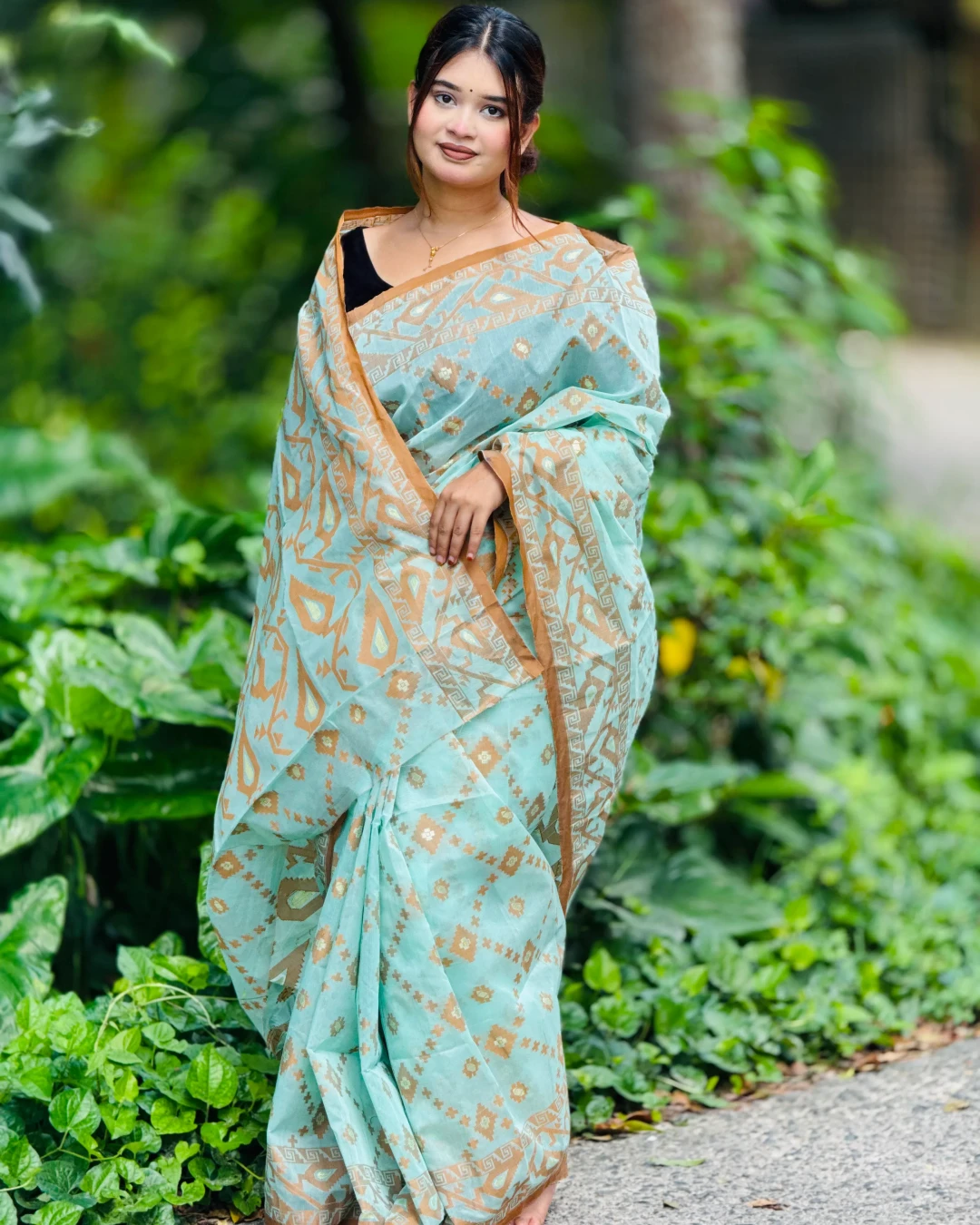 Royal Tencel Silk Jamdani Saree – Contemporary Weave Edition