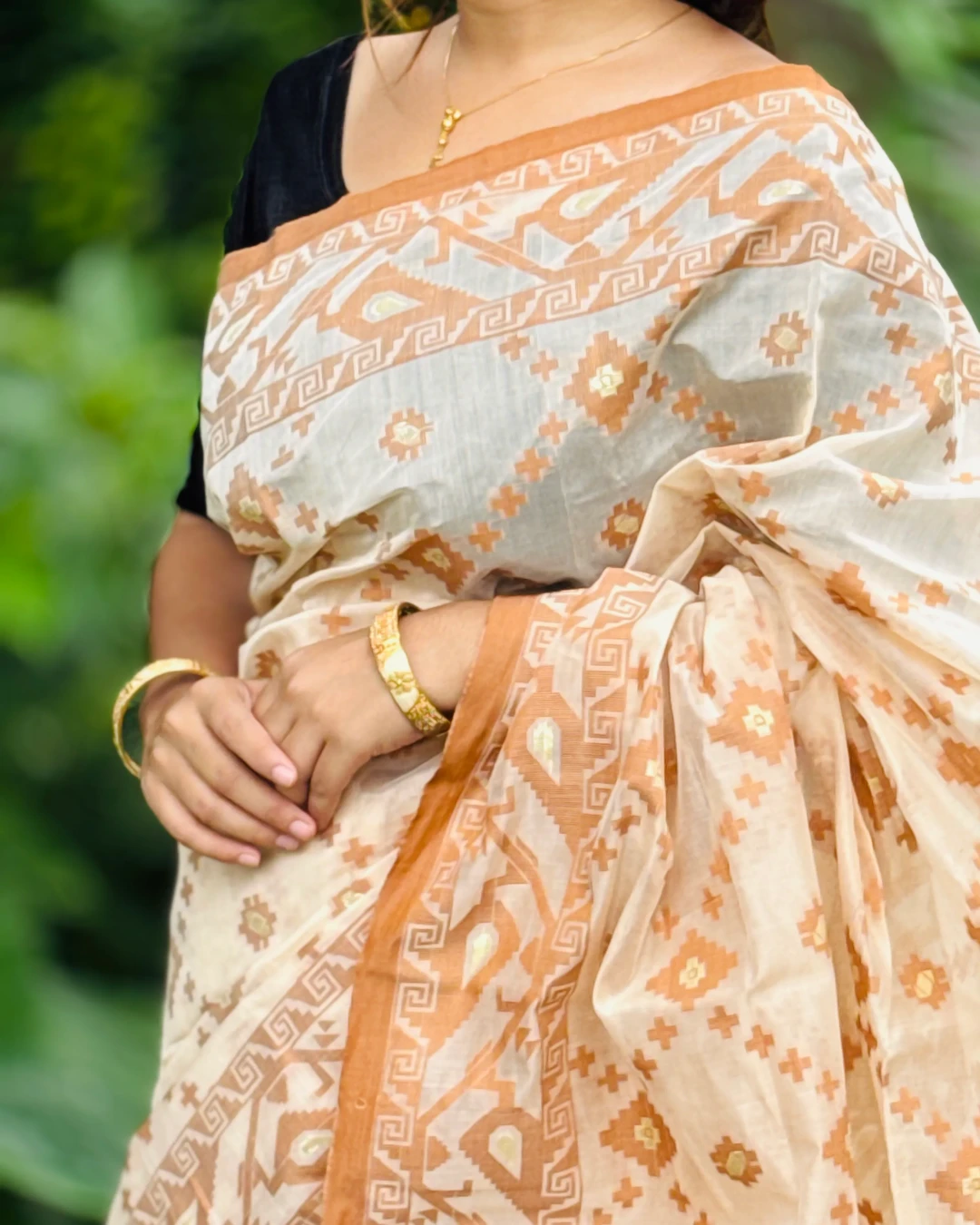 Elegant Tencel Silk Jamdani Saree – Floral Heritage Collection