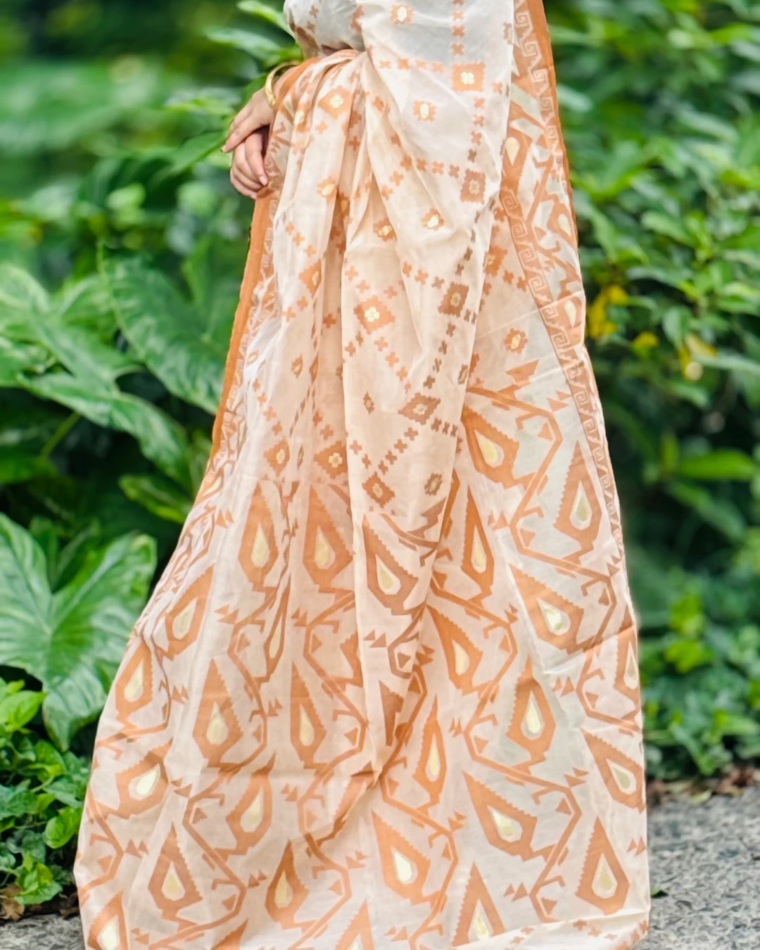 Elegant Tencel Silk Jamdani Saree – Floral Heritage Collection