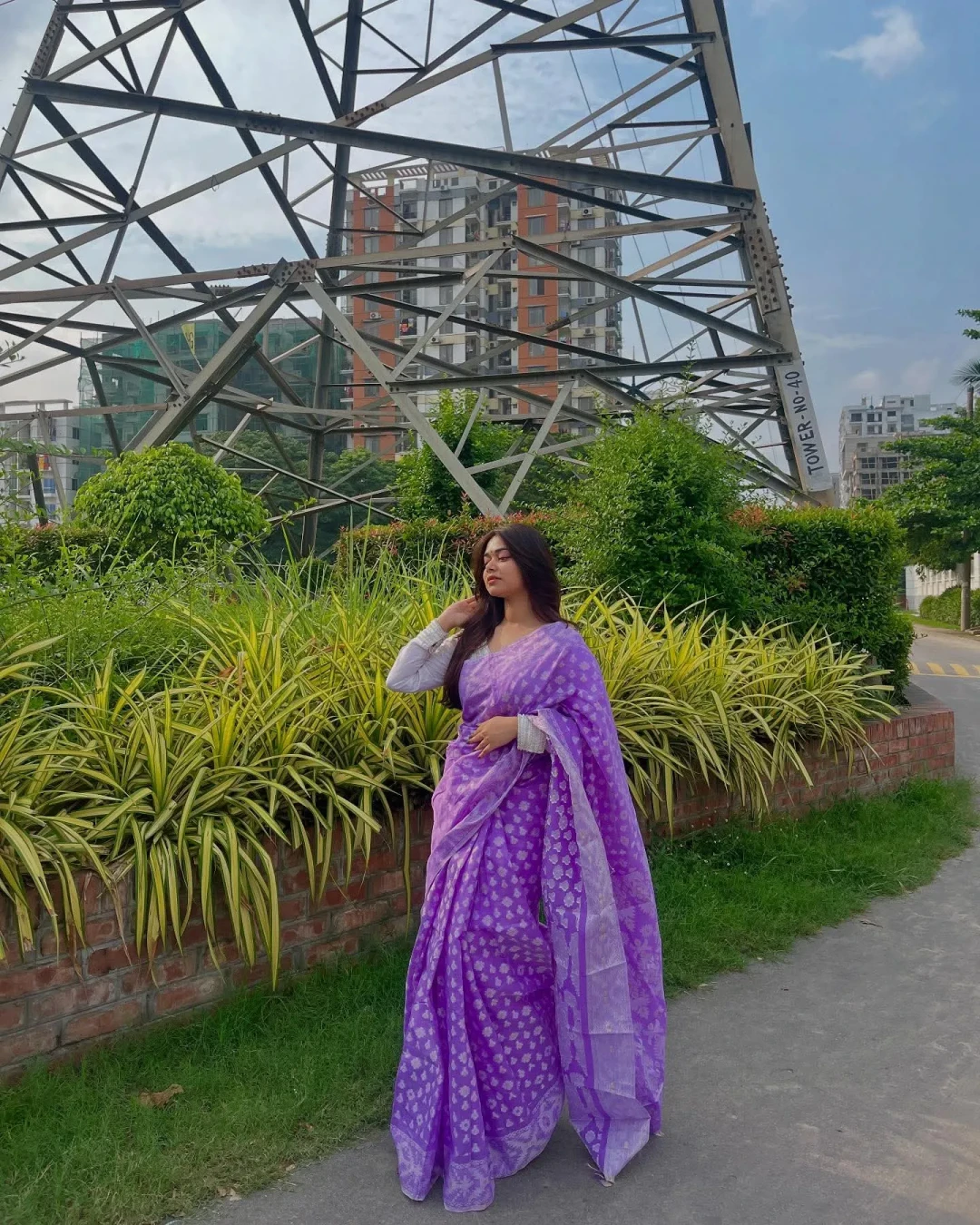 Elegant Lavender Matching Jamdani Saree – Floral Weave Edition
