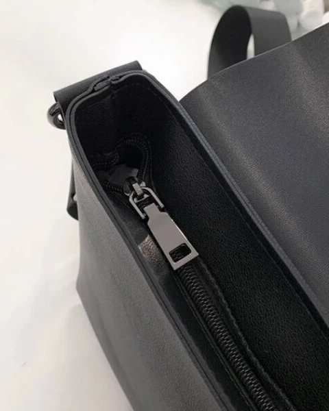 Garb Signature | Architectural Square Box Shoulder Bag