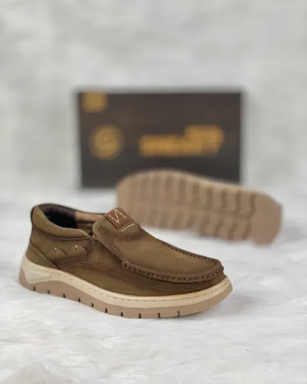 Royal Cobbler_Olive_Leather_Casual_Men